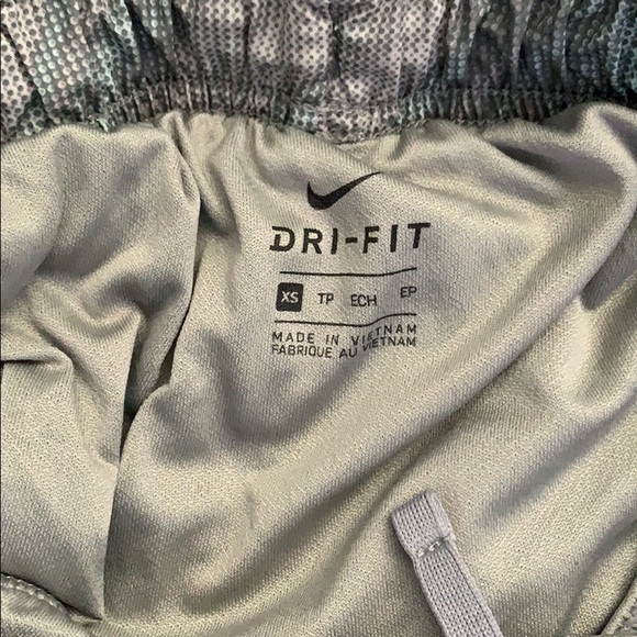 NIKE shorts - Picture 3 of 3